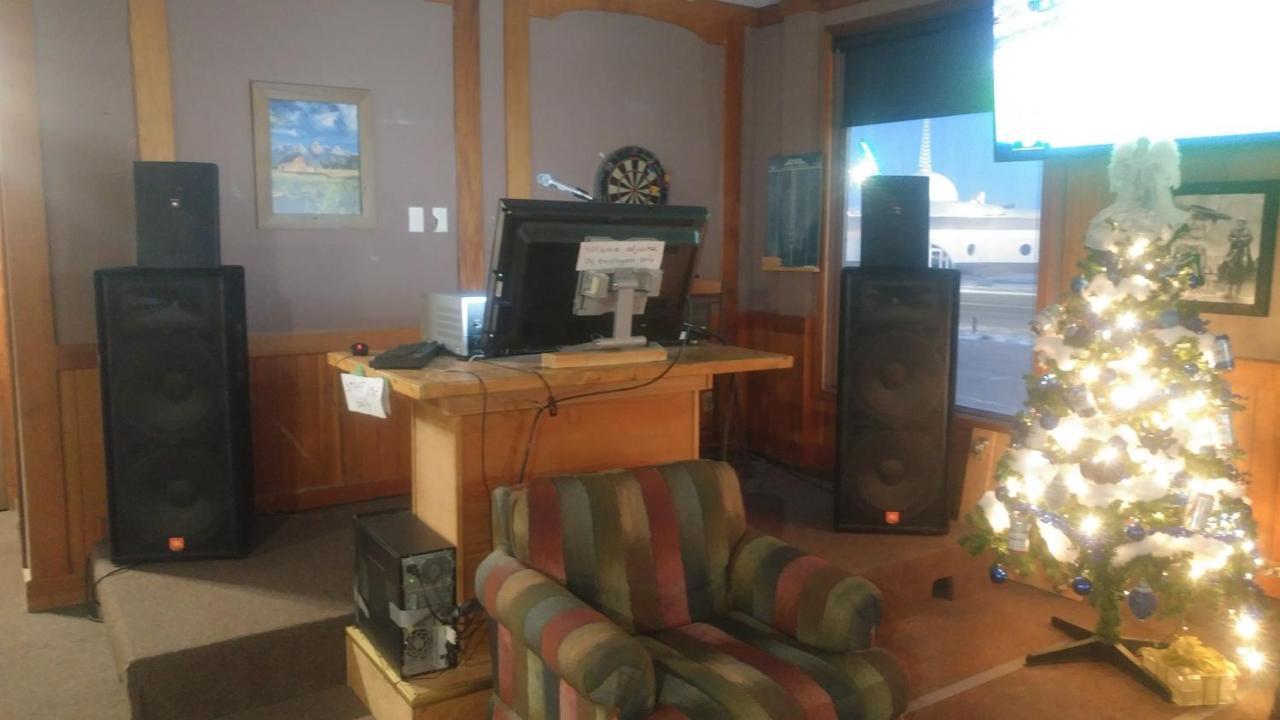 Vulcan Country Inn Экстерьер фото